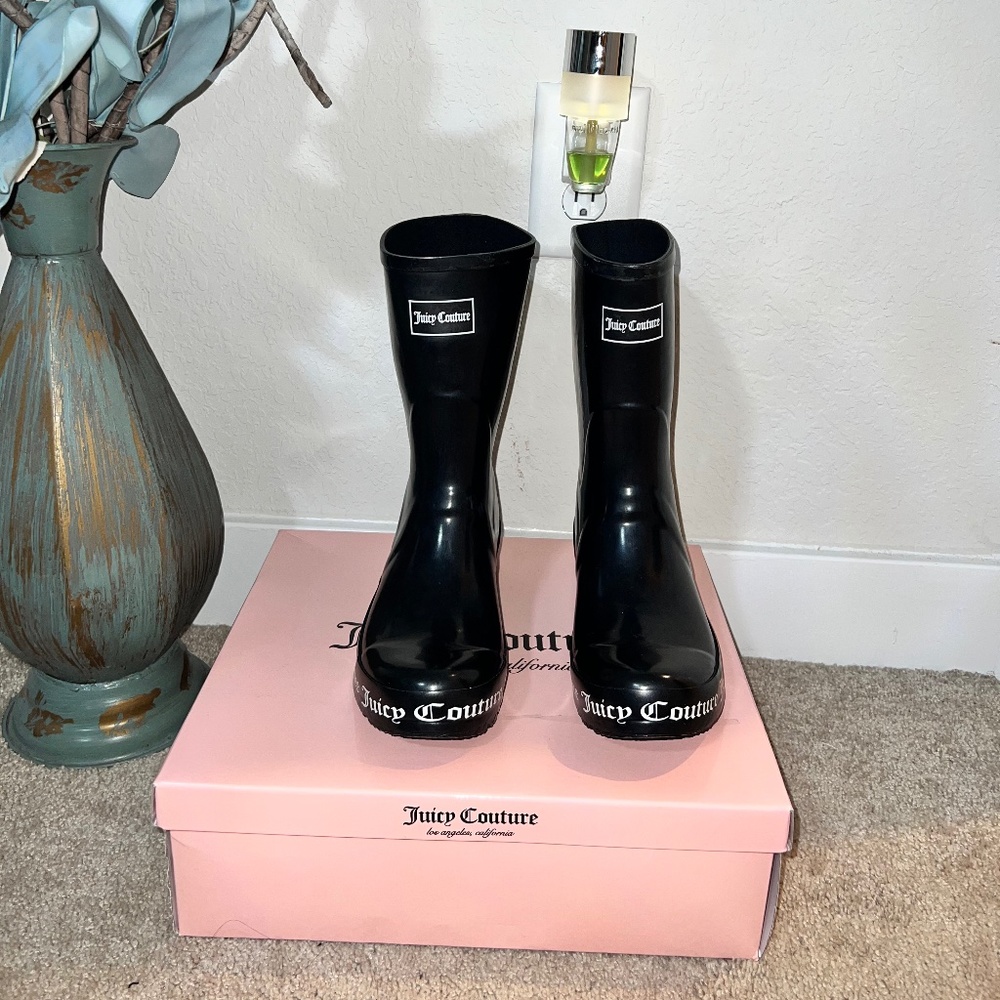 NWT JUICY COUTURE RAIN BOOTS